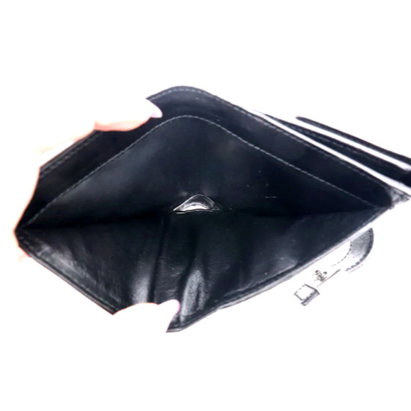 Gucci Compact Hook Wallet in Black with Logo Plate Suede and Leather Authentic - Picture 14 of 14